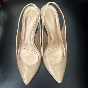 BCBG Nude/cream heels size 7 or euro37